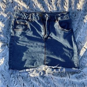 Blue Jean skirt. Blue skirt. Jean skirt. Jeans.